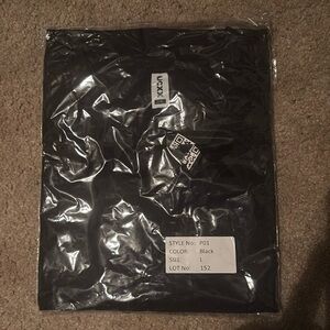 Brand new with tags
Brand: UCXX
Color:Black
Size: Large
Style: classic fit